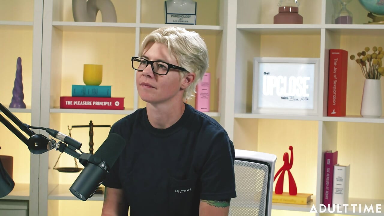 Khloe Kingsley chorreando en cámara y banderas rojas | el podcast de tiempo para adultos