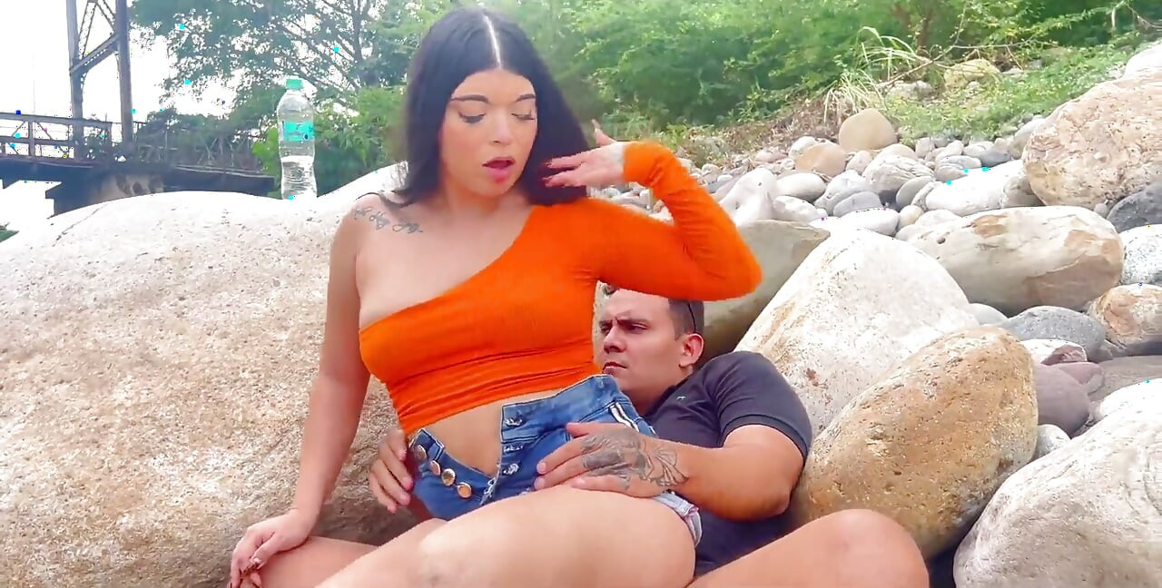 Viral Video Shows a Young Colombian Student Having Sex at the Termotasajero River.