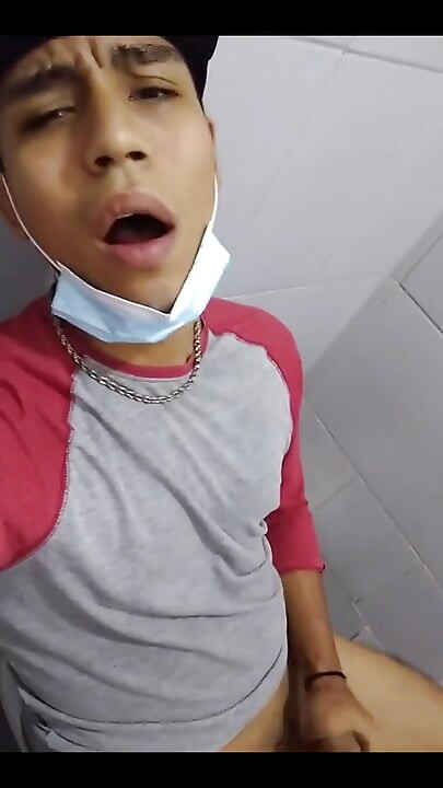 5 Minutos in Toilet