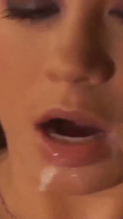 Dicke Titten Milf weiss wie man fickt | Clip 1