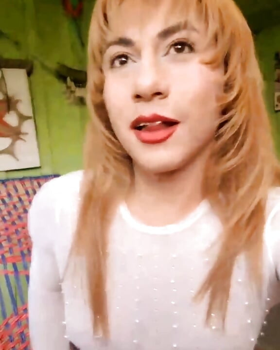 Pertunjukan langsung pada 11 November