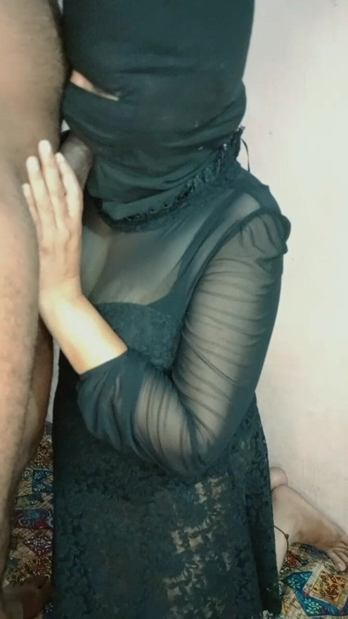 Indian desi bhabhi Blowjob