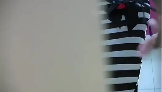 Amatör uzun saçlı model porno çekiyor