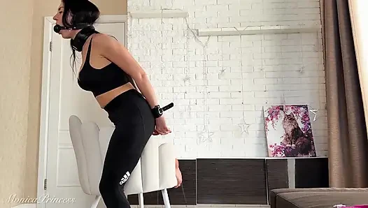 Can a Gagged Slut Cum Without Hands