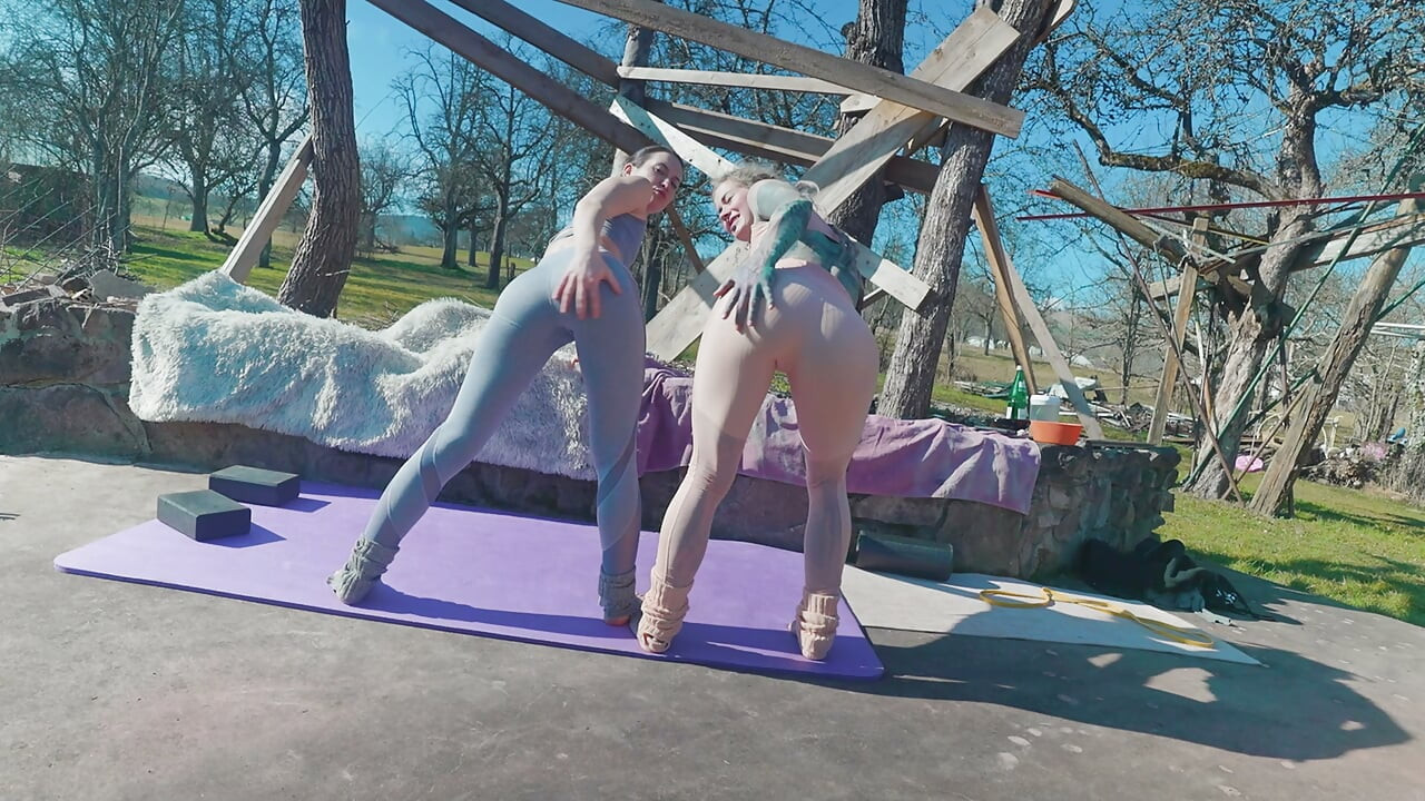 JOI Voyeur Stretching in Yogapants with Anuskatzz - English Version