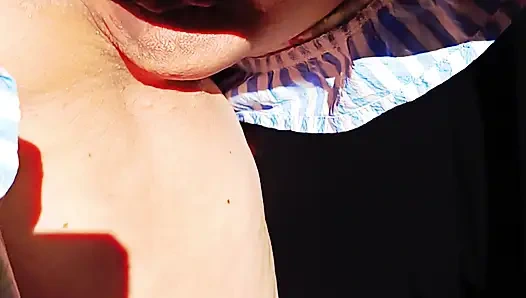 Büyük etli amcık dudaklarıma bak