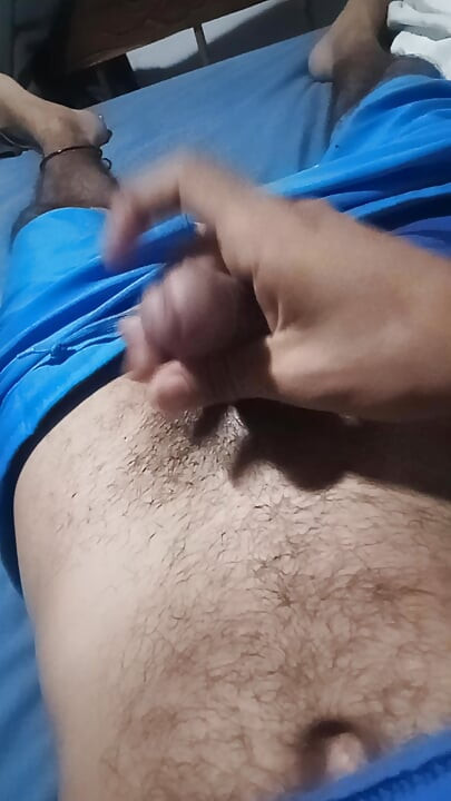 Man starts masturbating in his stepsister's room