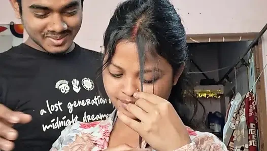 Desi gawri nibba ateşli ve seksi modern yıldız Sudeepa'yı karısı olarak alıyor (Hintçe ses kaydı)