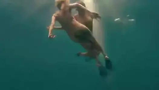 Kelly Brook Hot Boobs  underwater