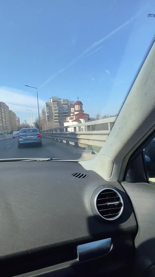 5 Minutes in Traffic! She Couldn't Wait Any Longer | Clip 1