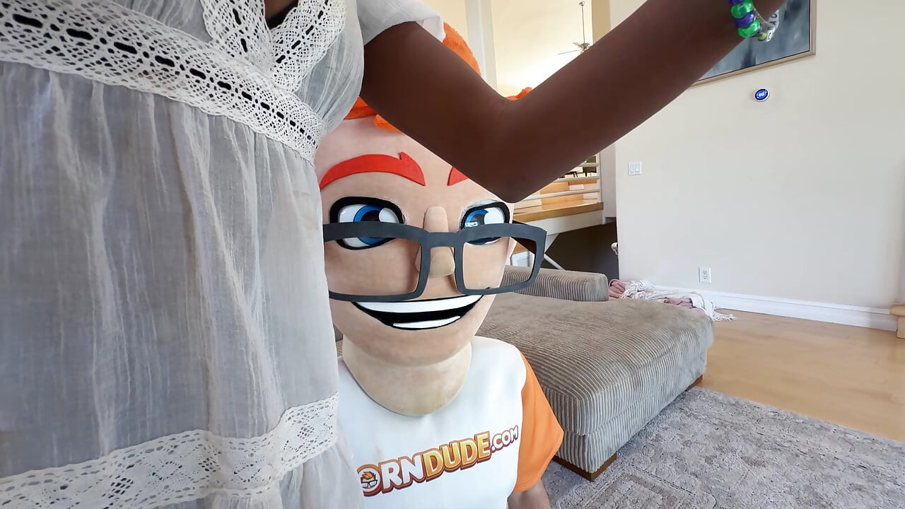 I Cast Athletic Ebony Babe Poppy Cox and She Ended Up on My Dick