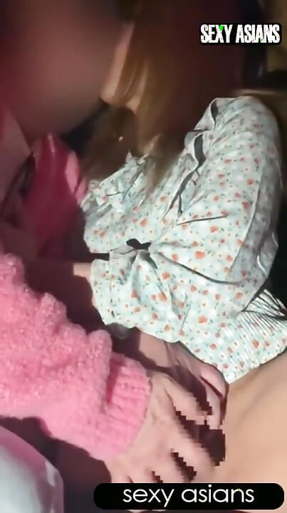 저항할 수 없는 얼굴을 가진 거유 그라부어 미녀가 매 순간을 거칠고 잊을 수 없는 스캔들로 바꿔놓았습니다.
