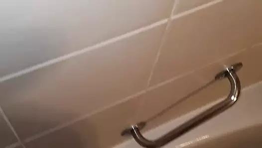 Otel küvetinde boşalmak çok