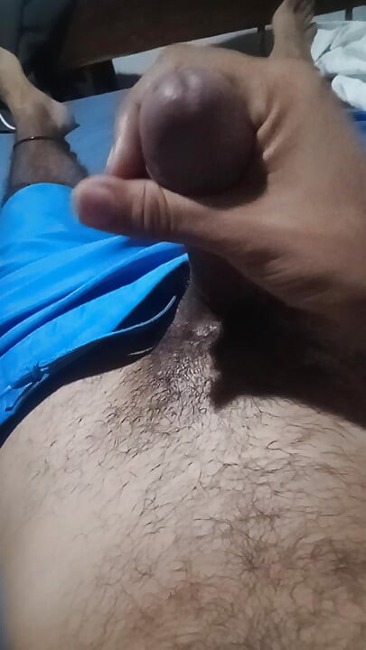 Man starts masturbating in his stepsister's room