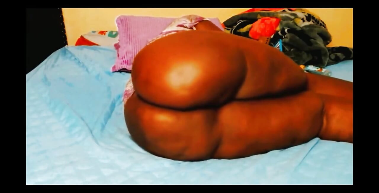 Big Booty Ass Spread