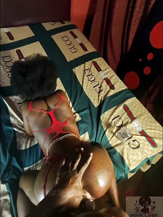 Zaddy đào bbc trong âm hộ khít khao của tôi vẫn còn âm hộ của tôi đang cháy nhưng đau quá!!