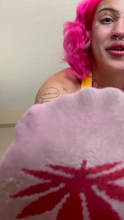 เปิดปากให้นิ้วเท้าฉัน | คลิป 1