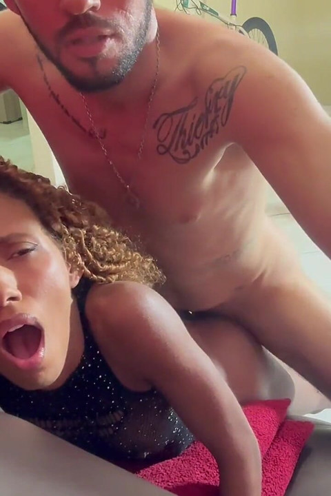 Skinny Woman Giving Her Ass to a Big Cock and Moaning a Lot of Pleasure
