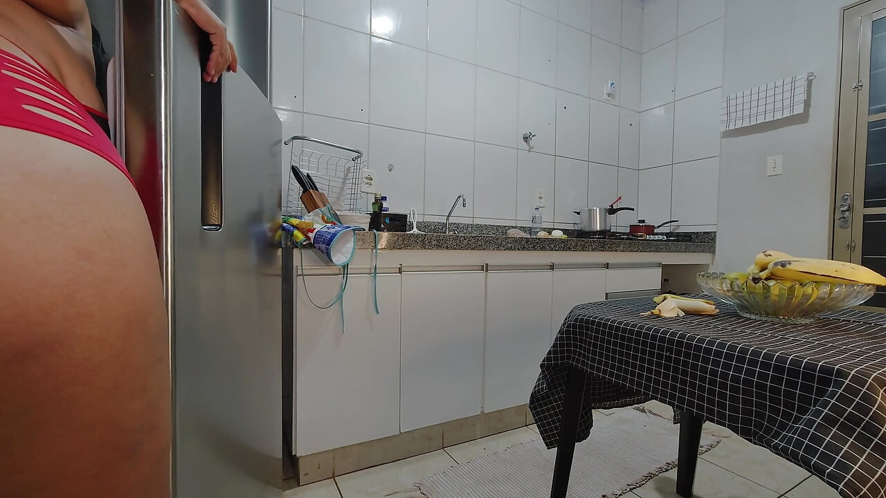 Mutfakta bir fahişenin hikayeleri: Evli arkadaşımın vajinasını emdim