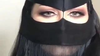 セクシーなアラビア人女性の目