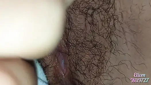 Komşumun üvey kız kardeşiyle amcığımla oynuyorum