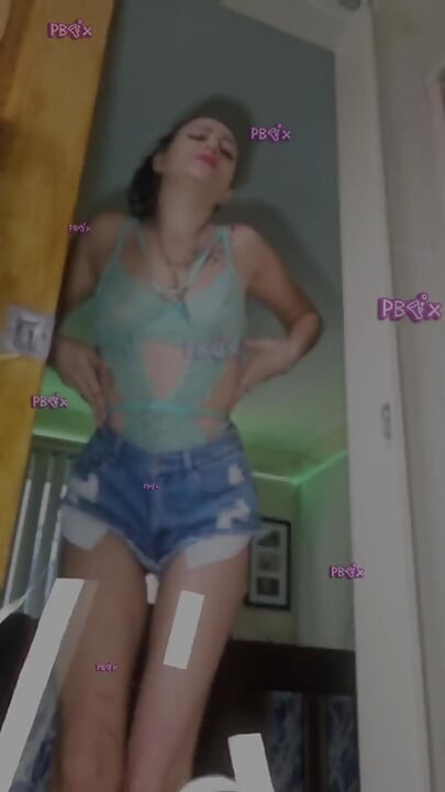Gadis alt grwm mewarnai pesta tarian biru rambutku & kesenangan di kamar mandi (pov)