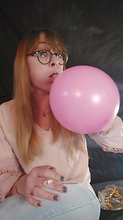 Smoking Fetish and Balloons - How much smoke is in my lungs?