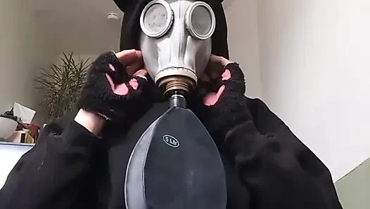 Farklı ağzı tıkaçlı gasmask nefes oyunu