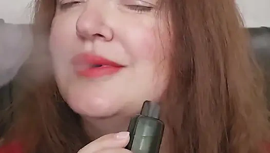 Foggy Lady in Red, vaping