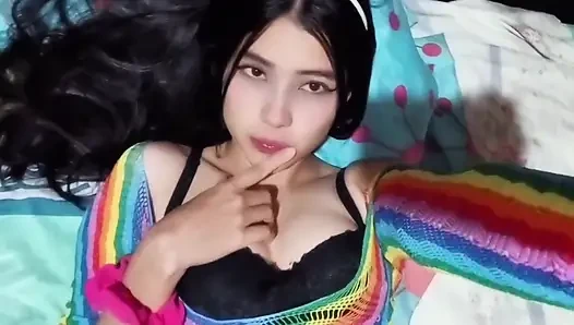 Ev hizmetçimi sikişmeye davet ediyorum ve o böyle yanıt veriyor... (gerçek ev yapımı)