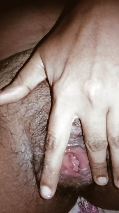 Mallu naughty mom fingering