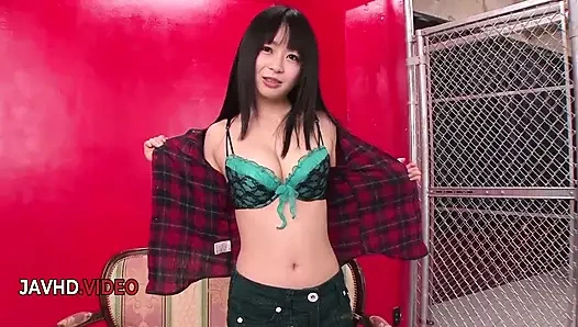 Nozomi hazuki: baştan çıkarıcı Japon orta yaşlı seksi kadın seksi amcığıyla tek başına oynuyor