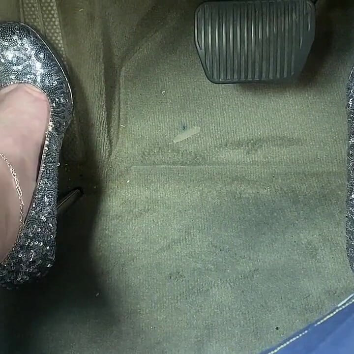 Pedal Pumping in 5 in Heels