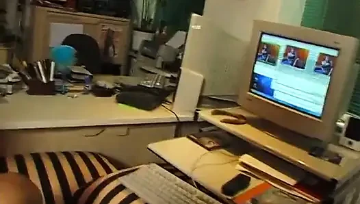 Esmer sürtük oyuncu seçmelerinde amını ovuyor