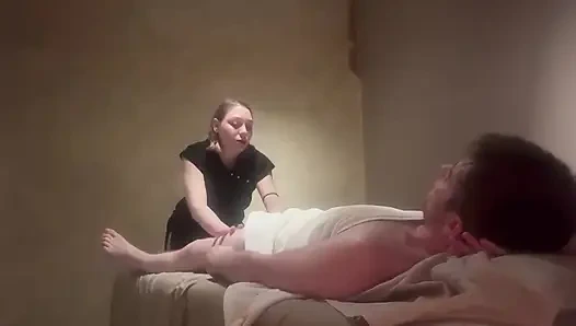 Массаж с счастливым концом