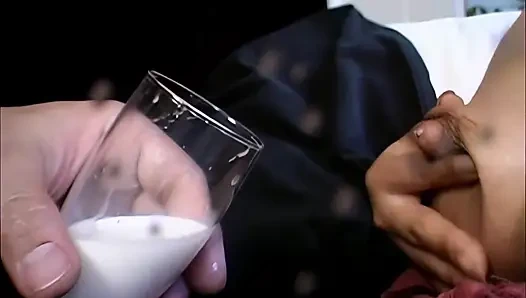 Моя беременная жена, полная молока, хочет член моего друга - Эпизод No 01