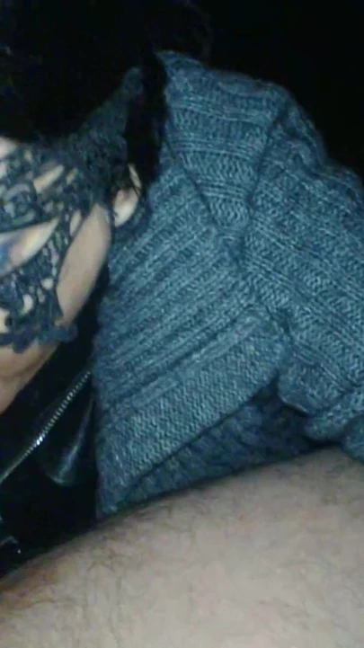 熟女荡妇在户外口交并口爆 |剪辑 1