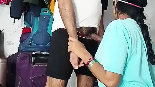 Große jüngere lutscht schwanz im doggystyle