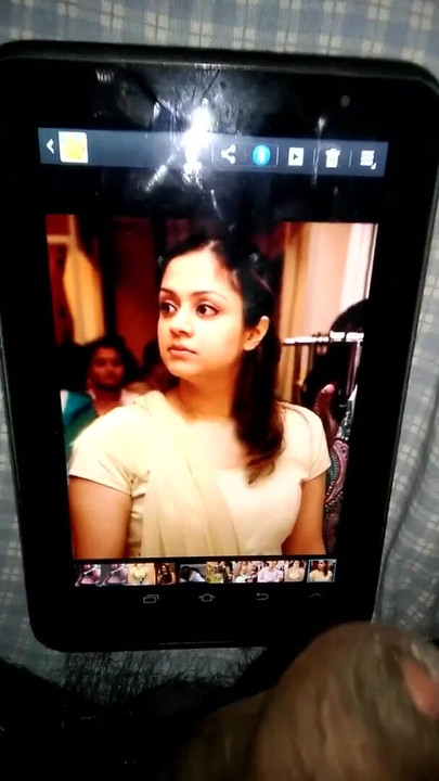 Епічний момент з "Jyothika купається в моїй спермі (jyothika розпусна данина)"