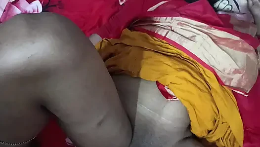 Hintli üvey kız kardeş sert sert sikiliyor üvey erkek kardeş odada yalnız