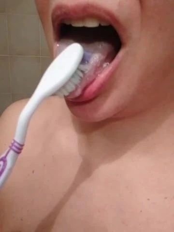 tits brush