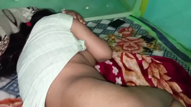 Очень красивая невестка.
