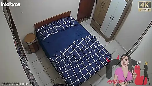 Aku dan temanku lagi asik sama cowok hot