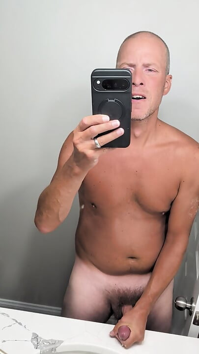 Average daddy Brian Huffman Cumshot