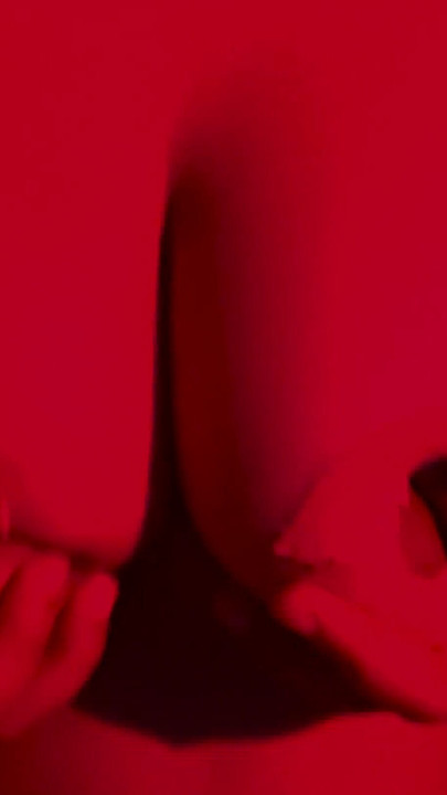 Θέλετε να πιπιλίζουν ρώγες μου; Έλα να χύσεις μαζί μου | Κλιπ 1