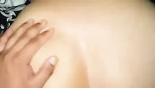 Üvey erkek kardeşimin kız arkadaşıyla yalnız sikişiyorum