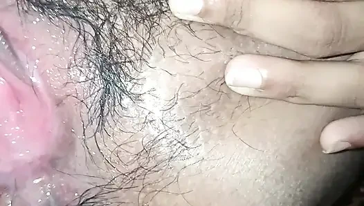 Sri Lankan sexy girl fingering her pussy by boyfrined