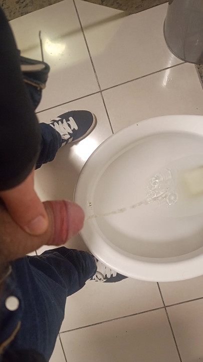 Piss in public toilet