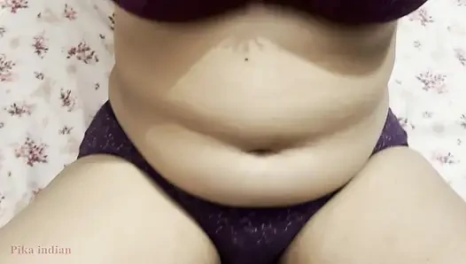 Pikaindian Hintli ateşli romantik seks aşkı baştan çıkarıyor harika desi ateşli yenge seks