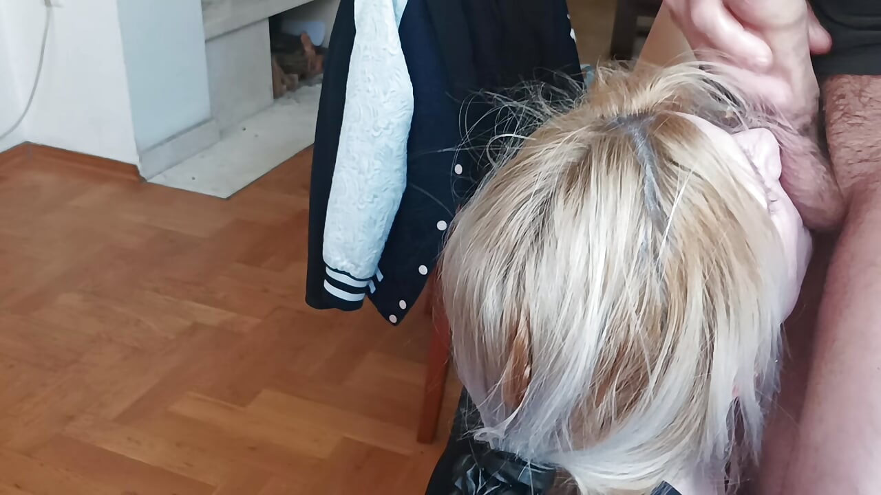 Skutečná domácí kompilace polykání na obličeji a ústech